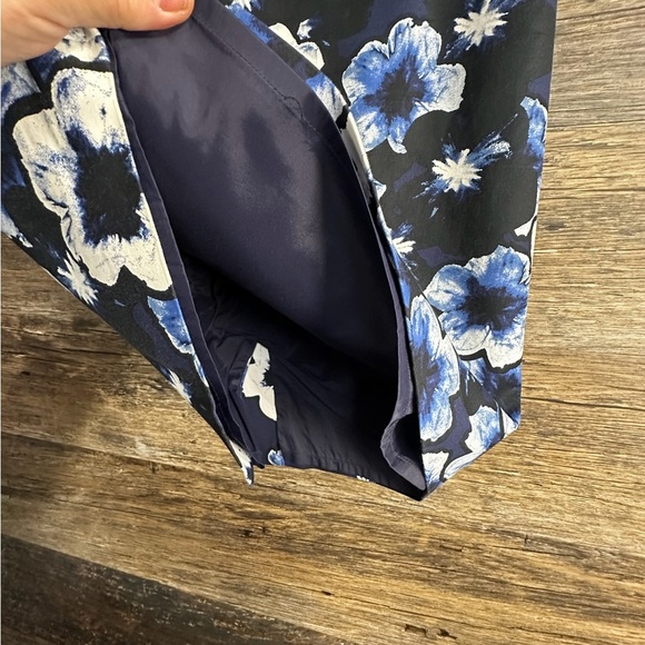 Lord & Taylor Blue and White Floral Pencil Skirt - Picture 5 of 6